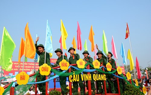 ĐỂ CHIẾN SĨ YÊU ĐƠN VỊ TỪ NGÀY ĐẦU